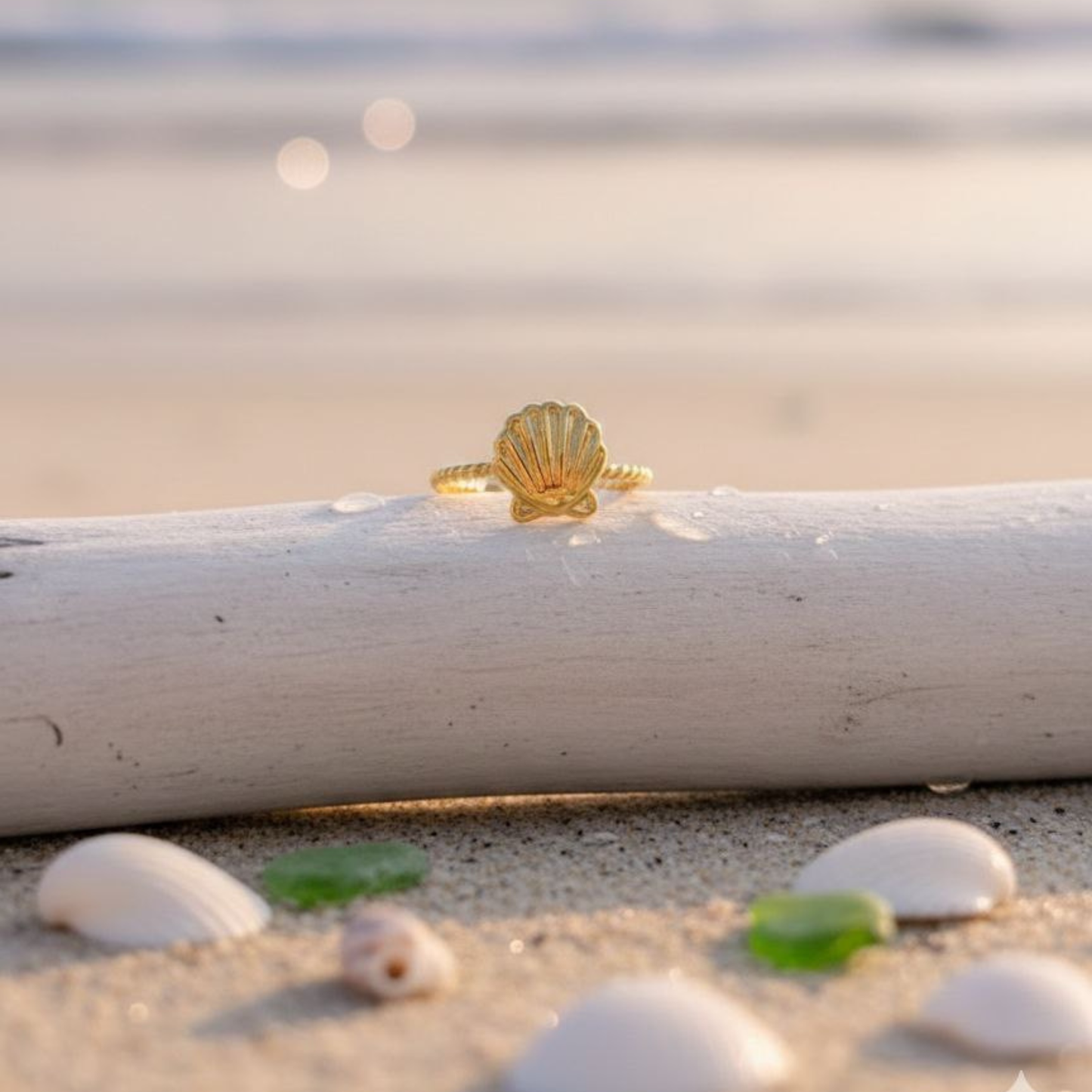 Petite Shell Ring