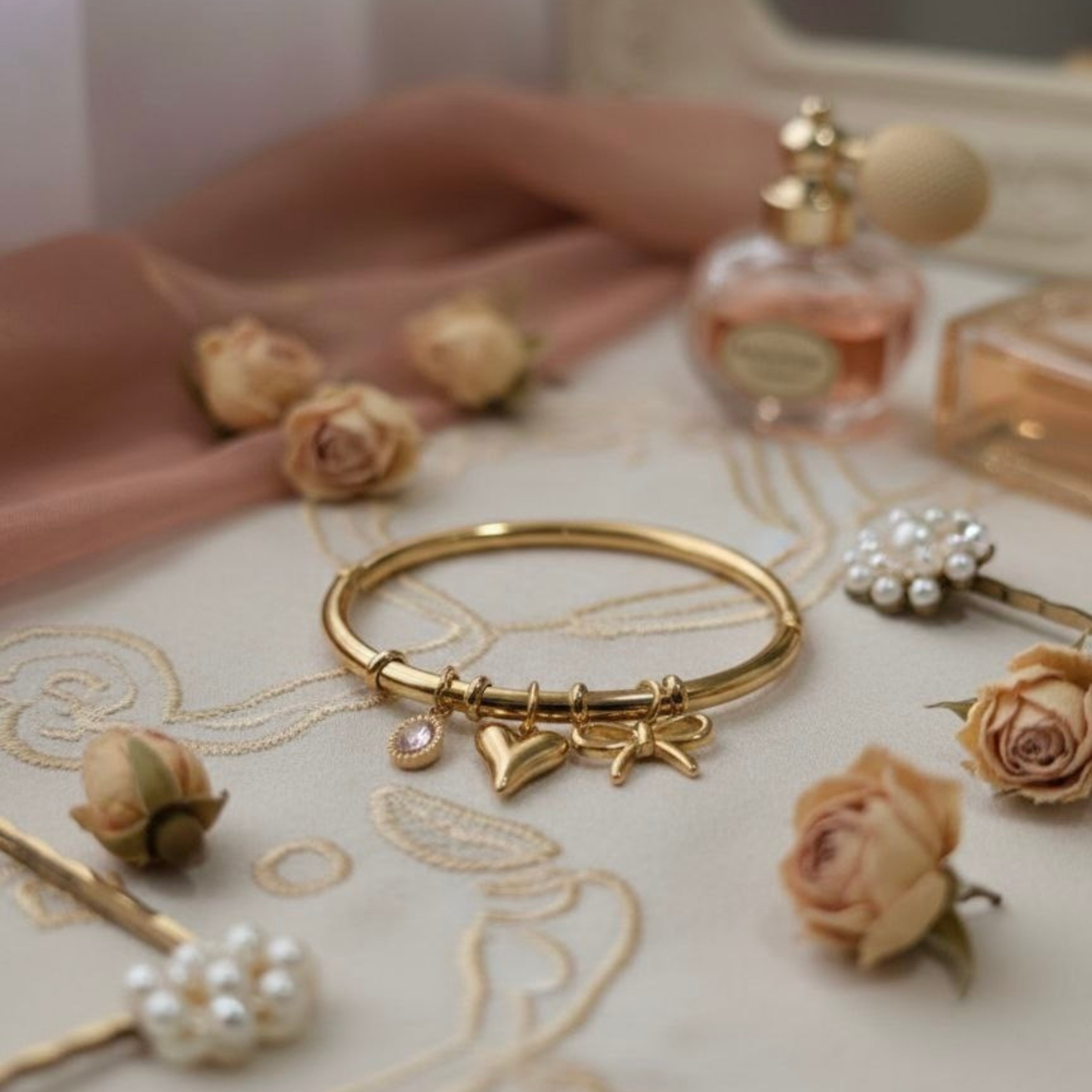 Love loop bangle bracelet