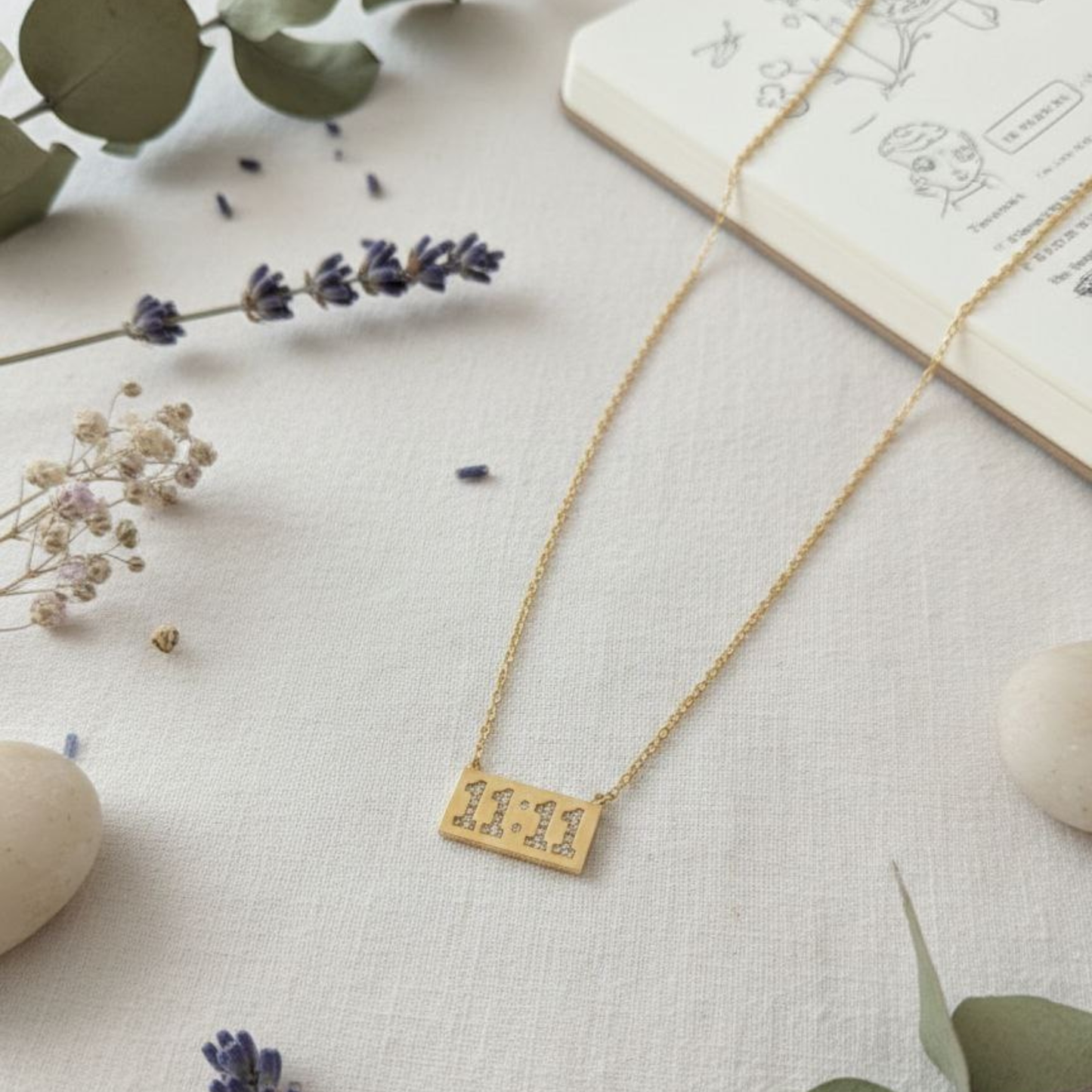 Diamond stones Echo Eleven Necklace
