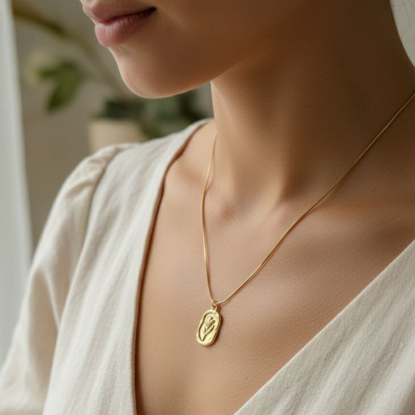 Flora Charm Necklace