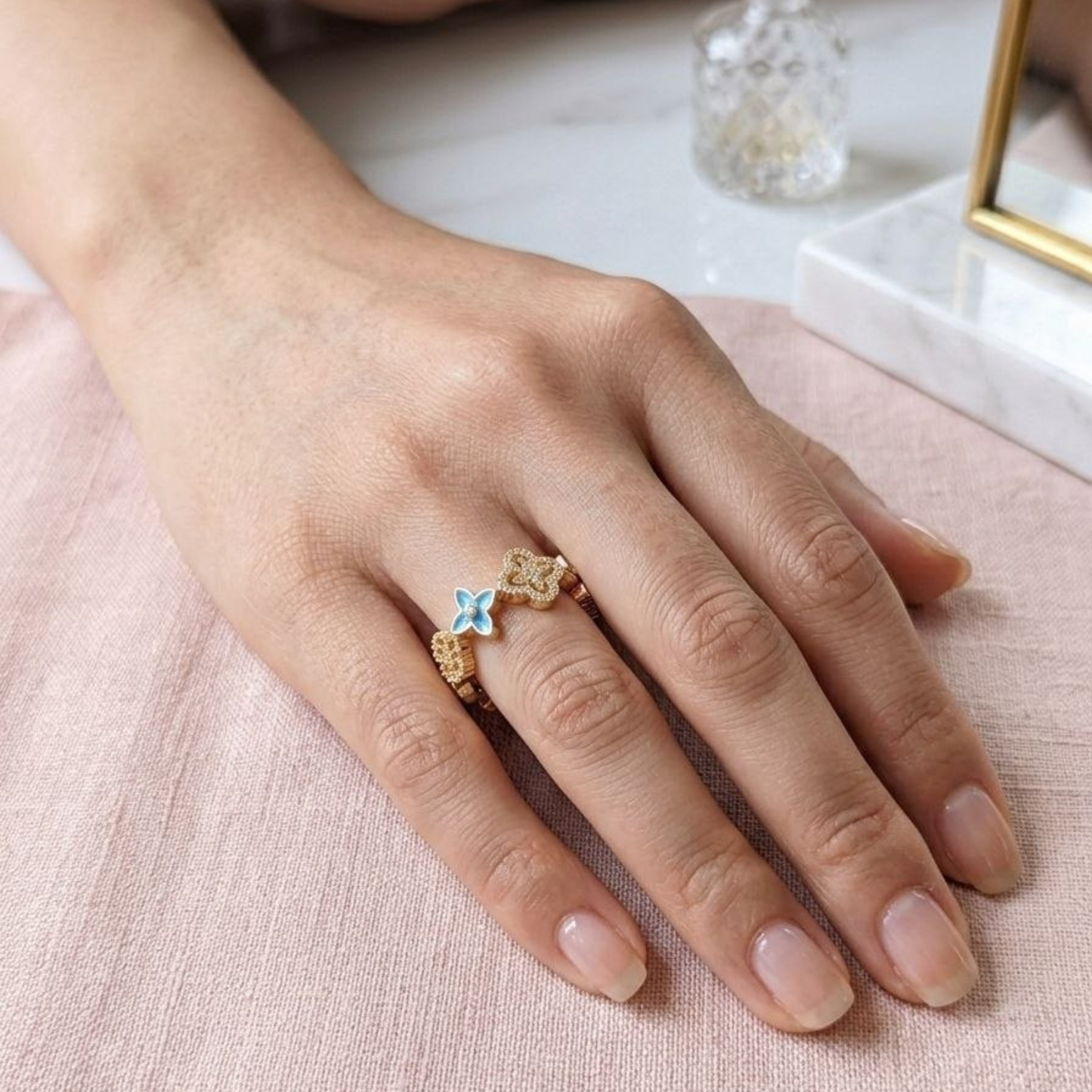 Clover Whisper Ring