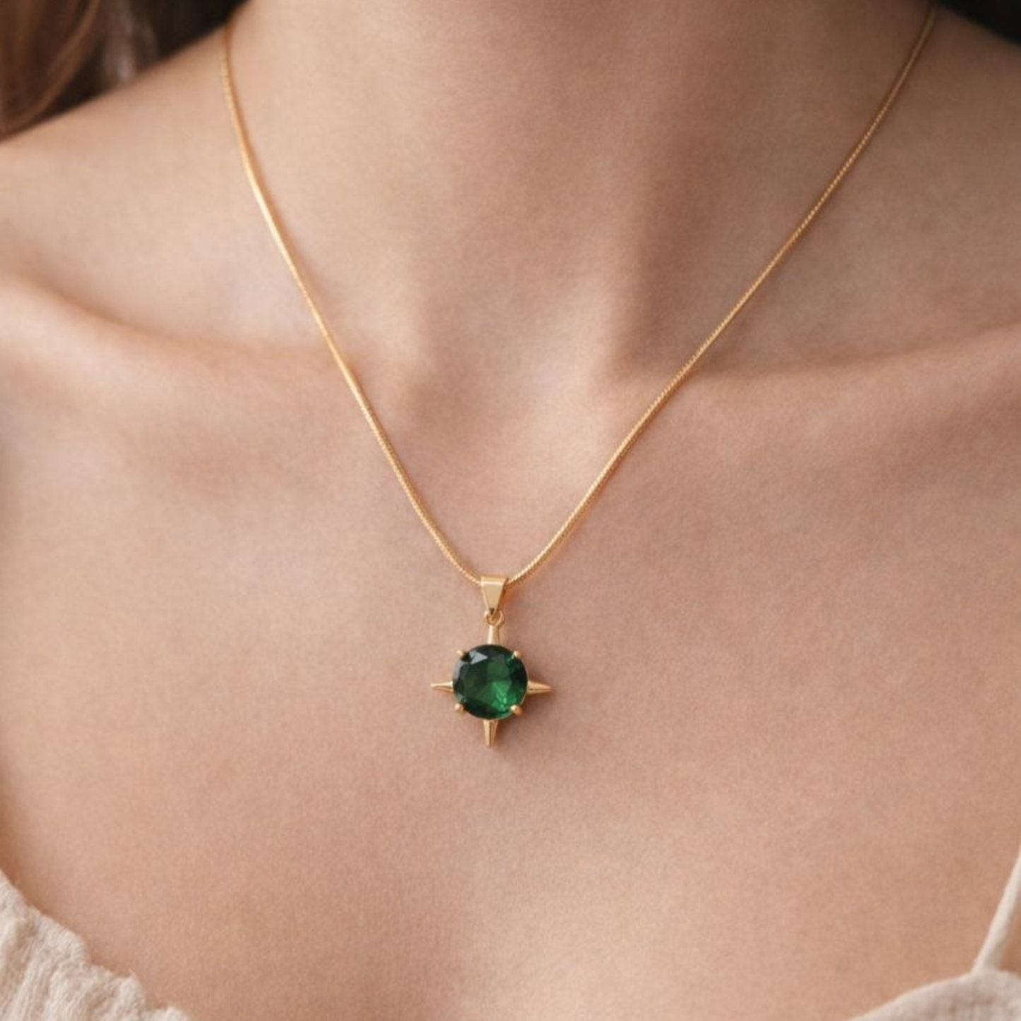 Emara Star Necklace