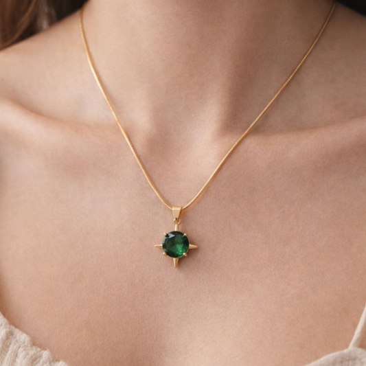 Emara Star Necklace