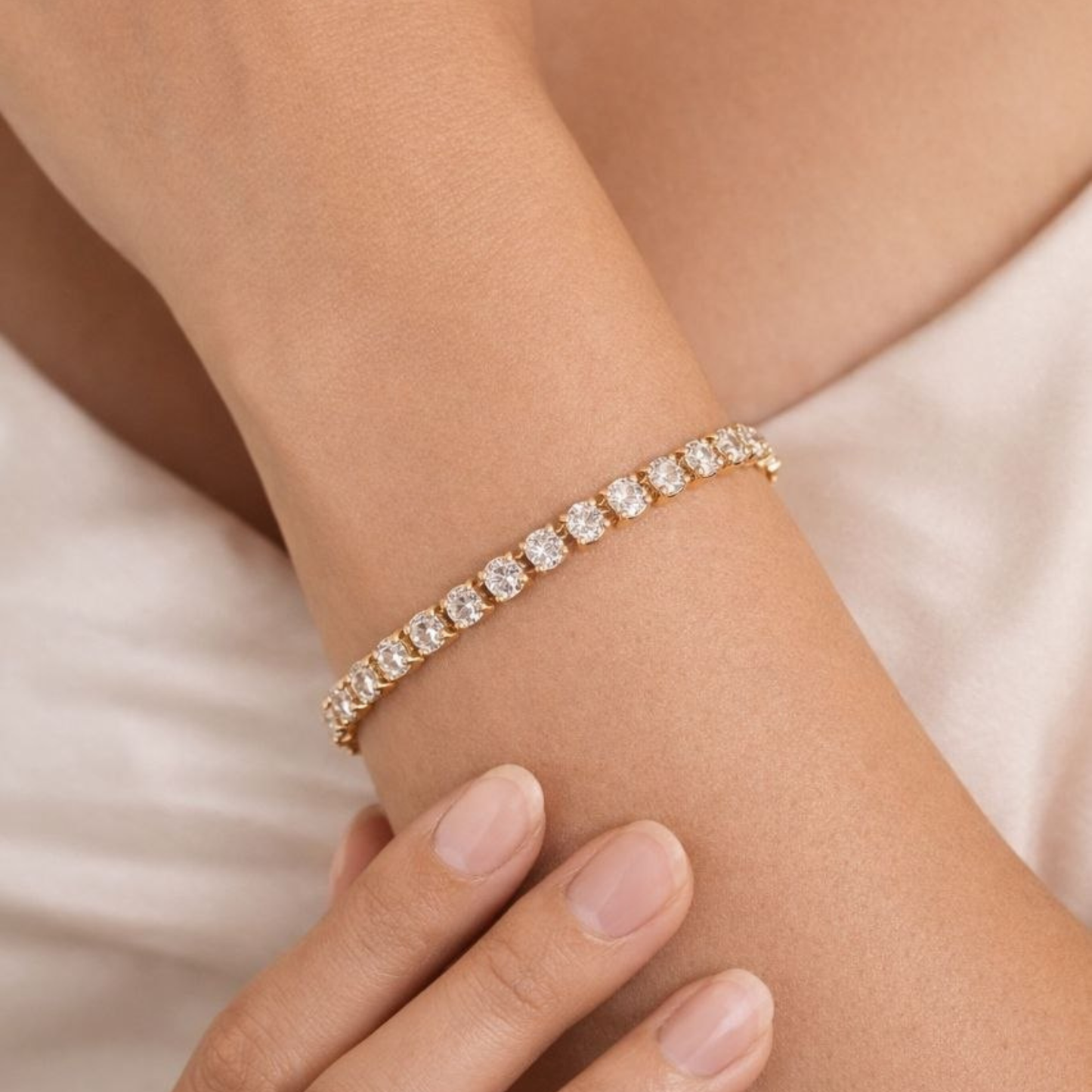 Ivory Gleam Bracelet